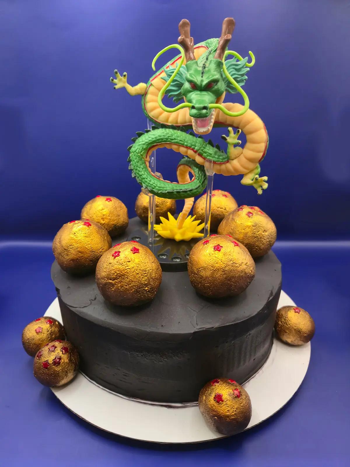 Bolo de Aniversário Geek Personalizado - Dragon Ball - Bolos de aniversário no Porto | Bento Cakes, Cake Design, Bolachas Decoradas | Porto | Sahri Dessert Art