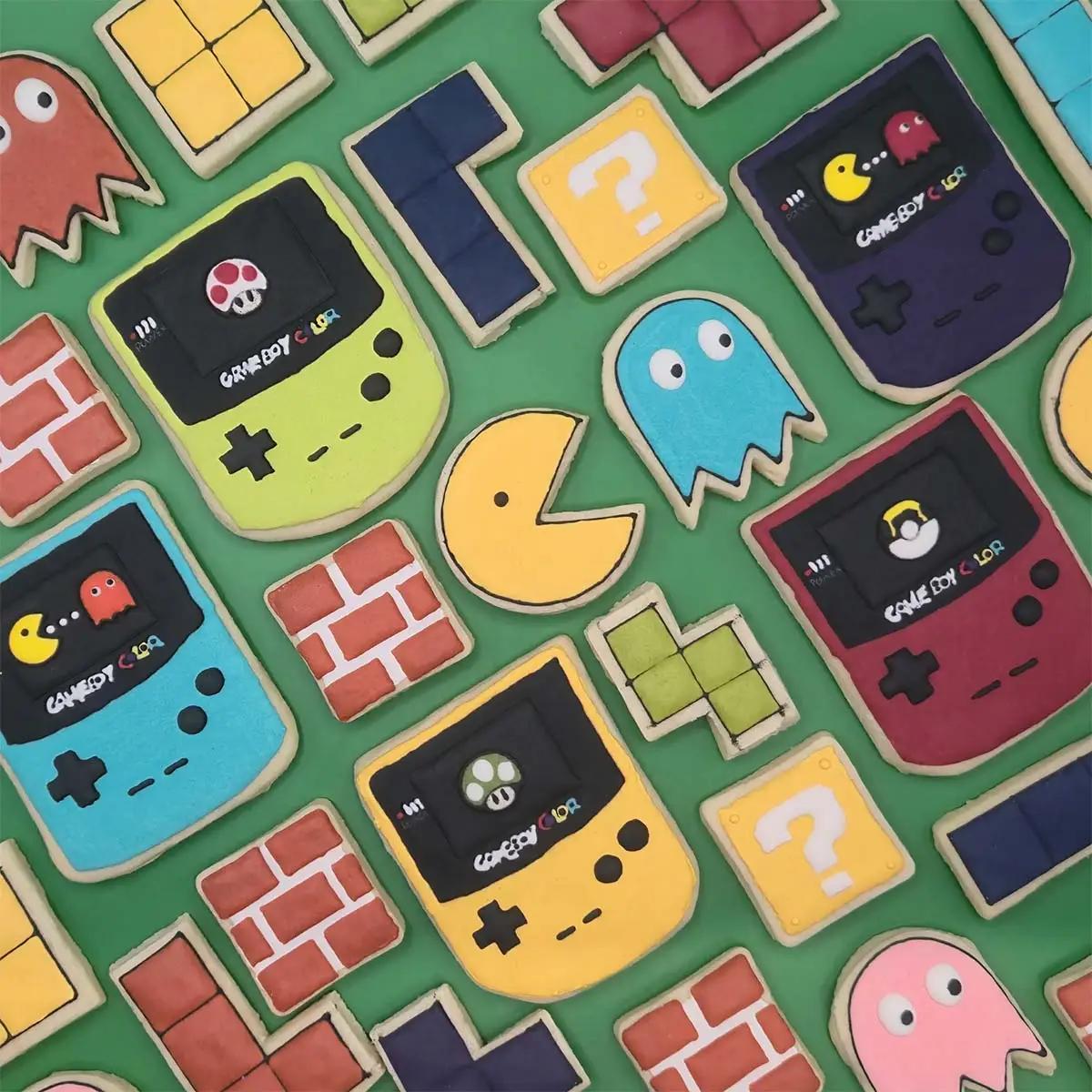 Bolachas Geek Personalizadas - Retro Gaming - Bolos de aniversário no Porto | Bento Cakes, Cake Design, Bolachas Decoradas | Porto | Sahri Dessert Art